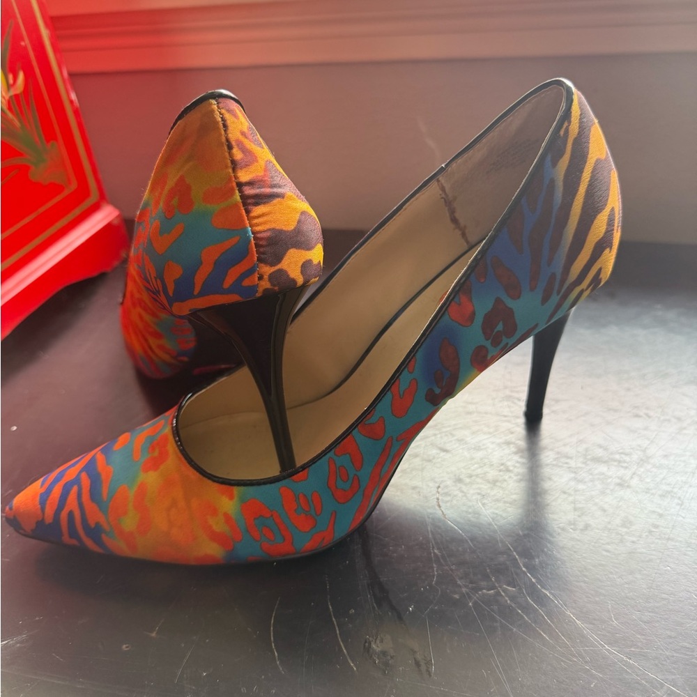 Nine West Orange and Blue Artistic Heels